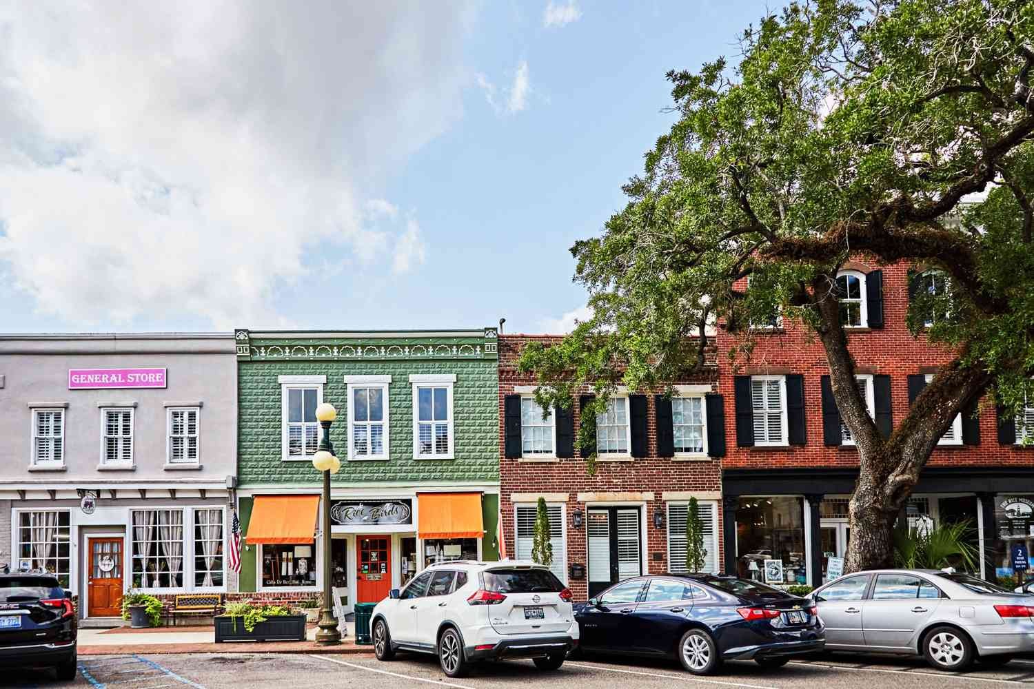 2700601_Georgetown_downtown_0280 2000 518a88b5a88041eda318bce620a9efb5